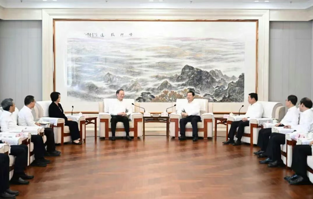 郝鹏王新伟会见工业和信息化部部长李乐成一行